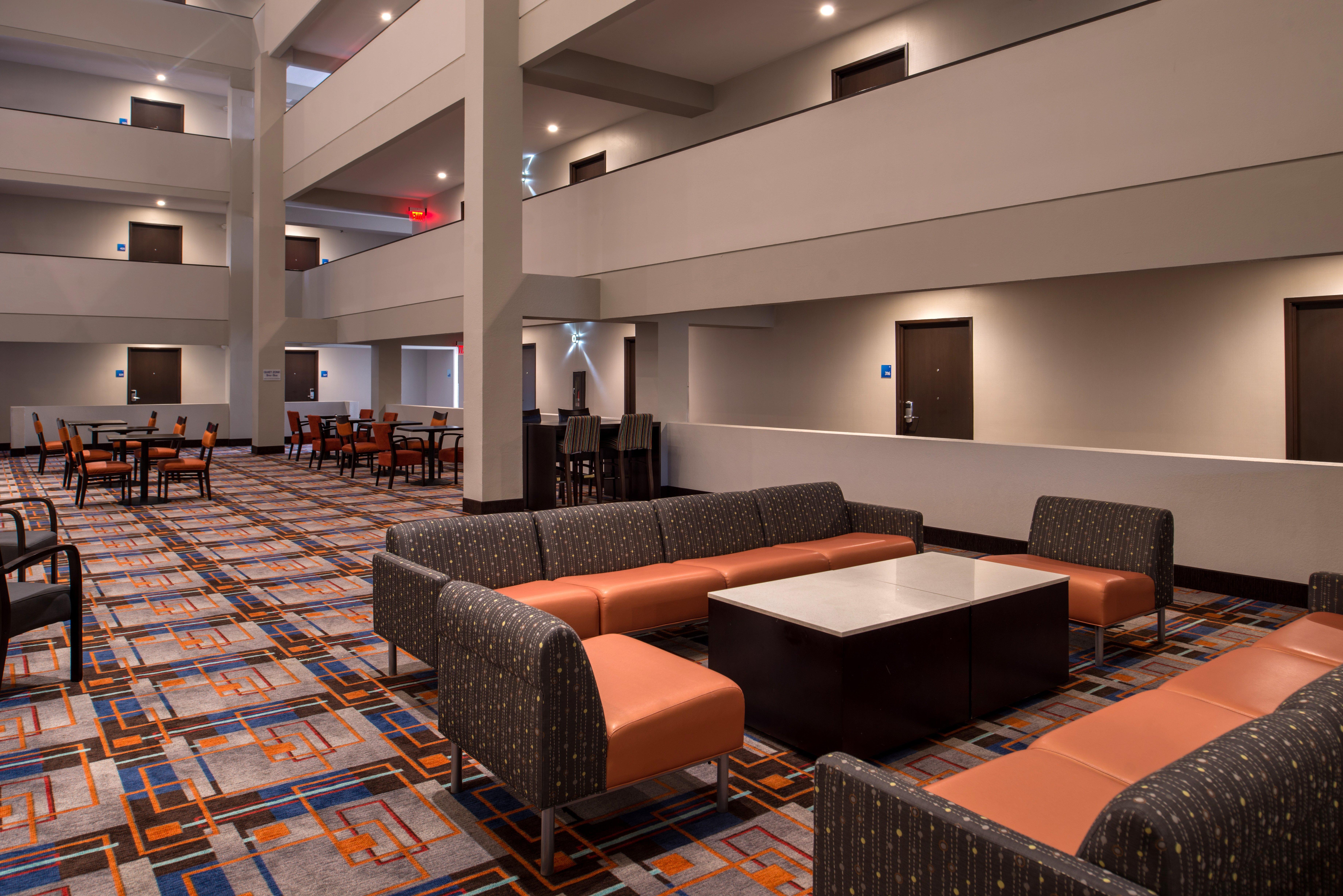 Holiday Inn Express & Suites San Antonio Medical - Six Flags By Ihg Exteriör bild