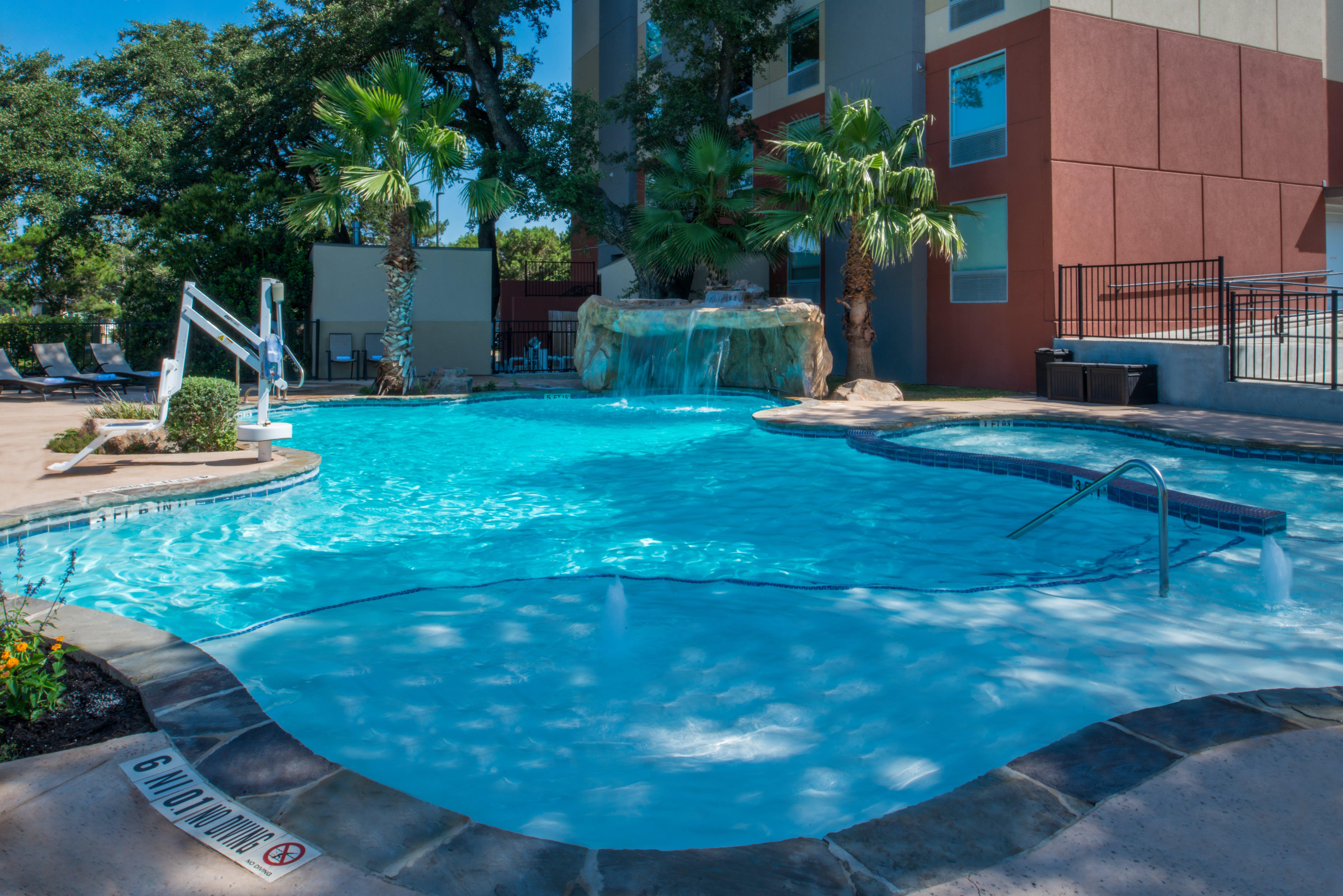 Holiday Inn Express & Suites San Antonio Medical - Six Flags By Ihg Exteriör bild