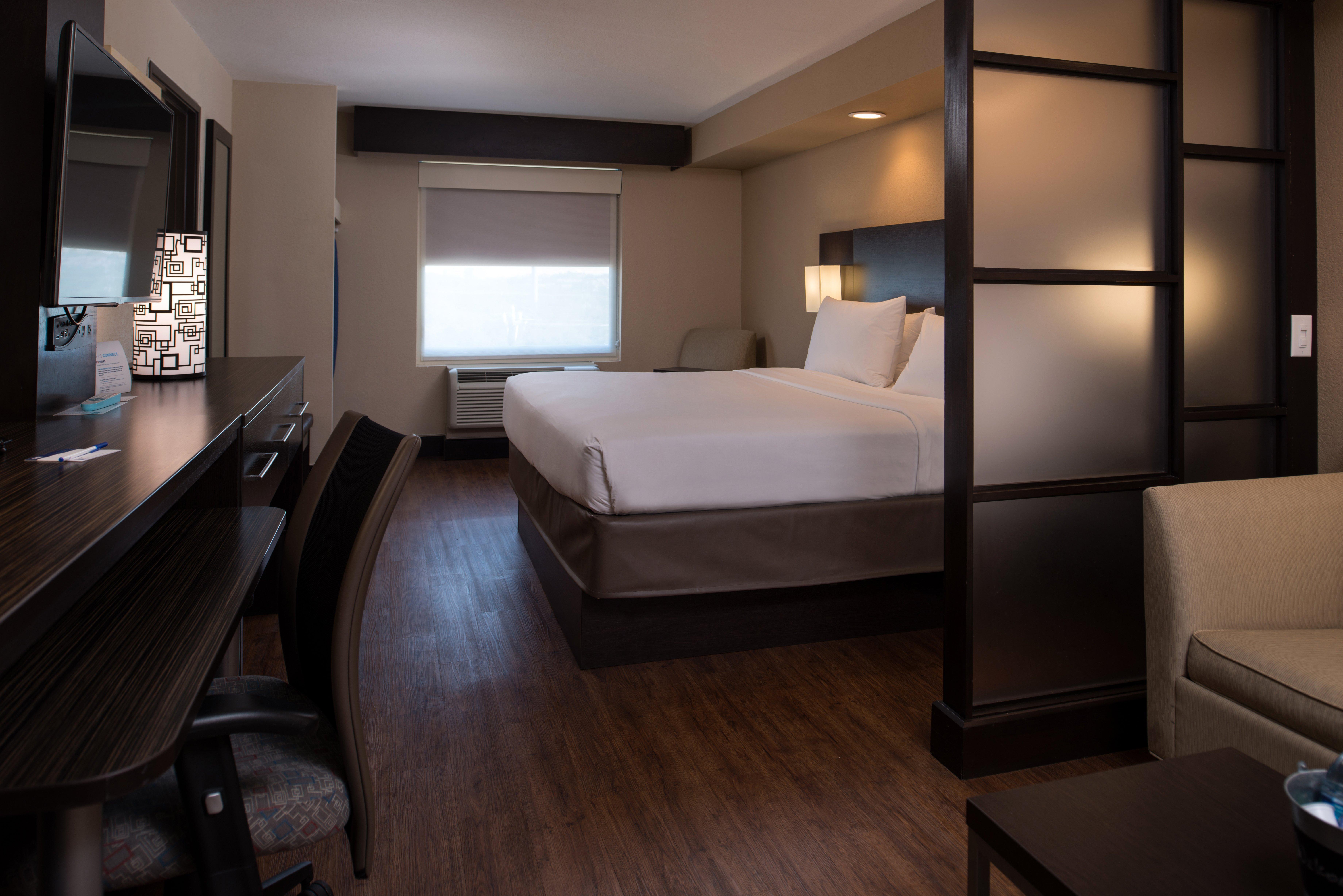 Holiday Inn Express & Suites San Antonio Medical - Six Flags By Ihg Exteriör bild