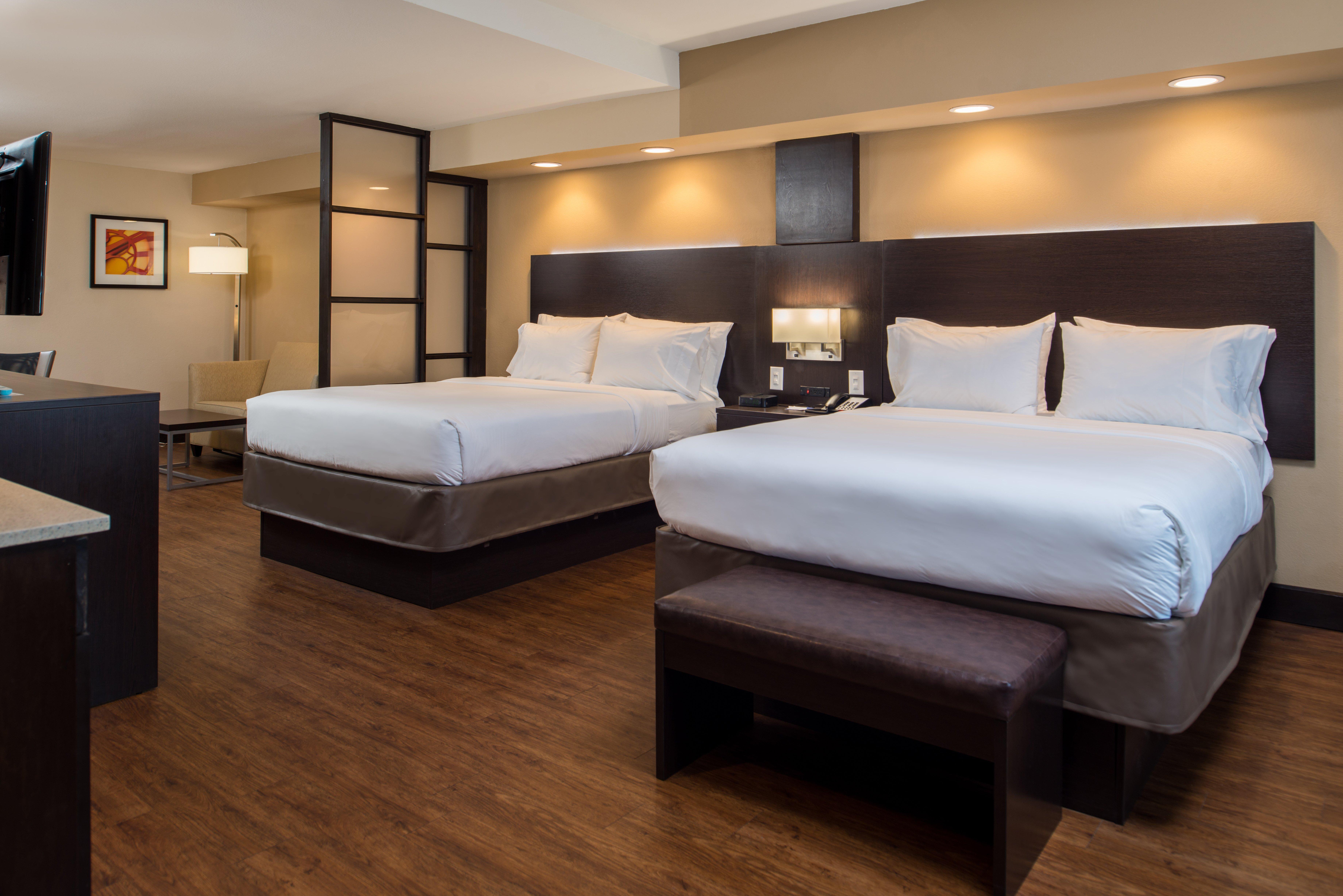 Holiday Inn Express & Suites San Antonio Medical - Six Flags By Ihg Exteriör bild
