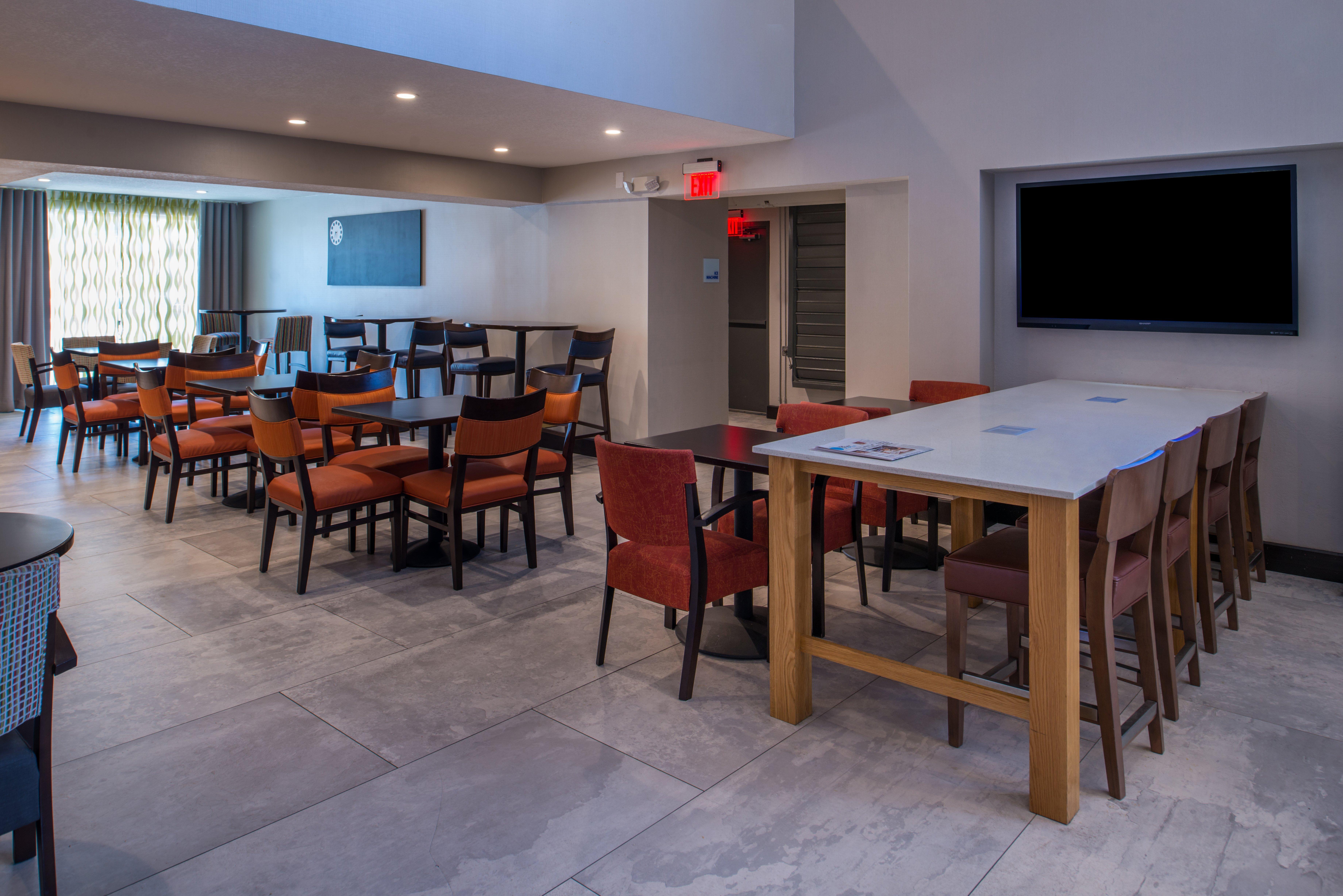 Holiday Inn Express & Suites San Antonio Medical - Six Flags By Ihg Exteriör bild