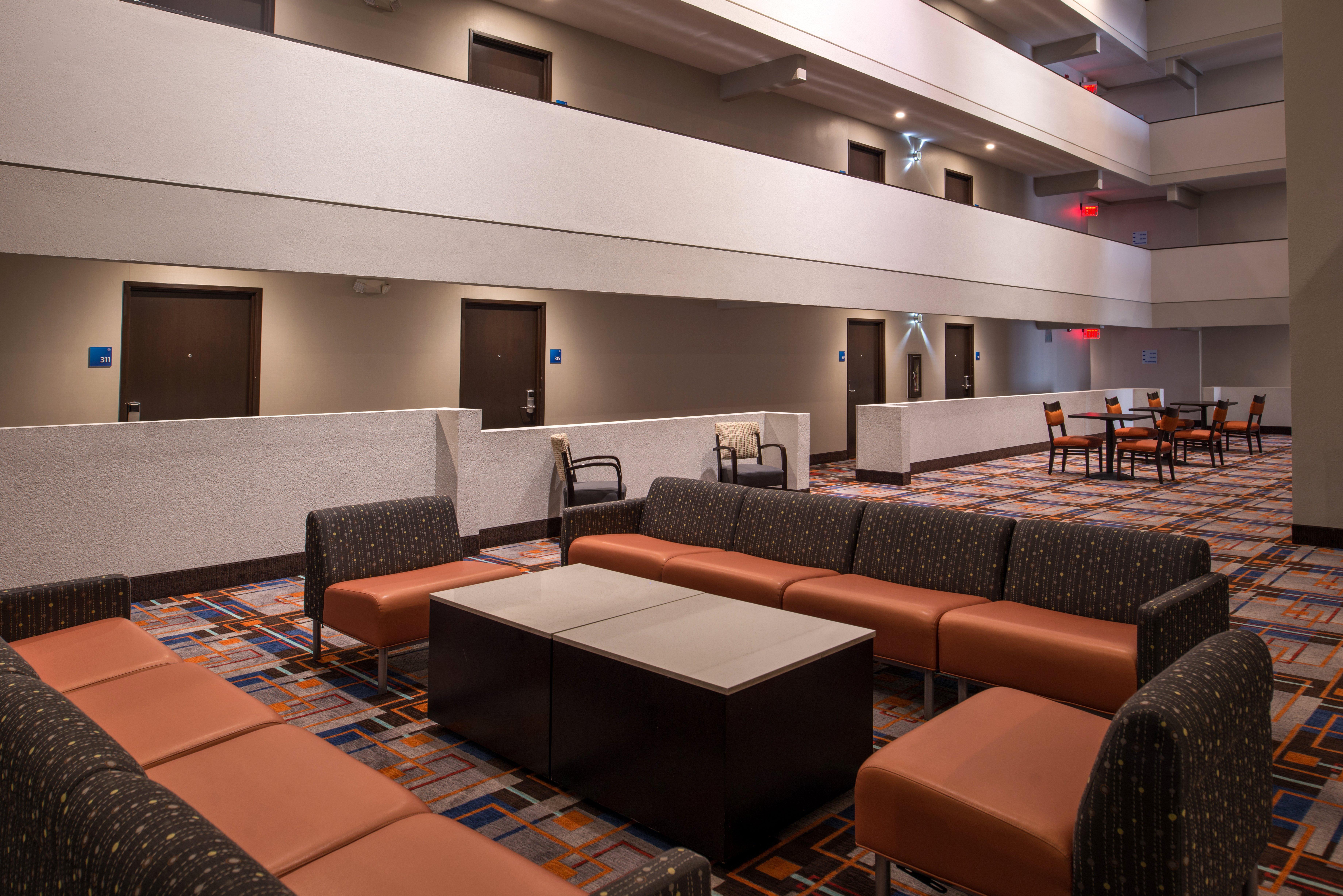 Holiday Inn Express & Suites San Antonio Medical - Six Flags By Ihg Exteriör bild